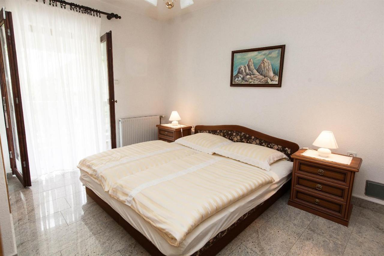 Apartments With A Parking Space Crikvenica - 11307 Экстерьер фото